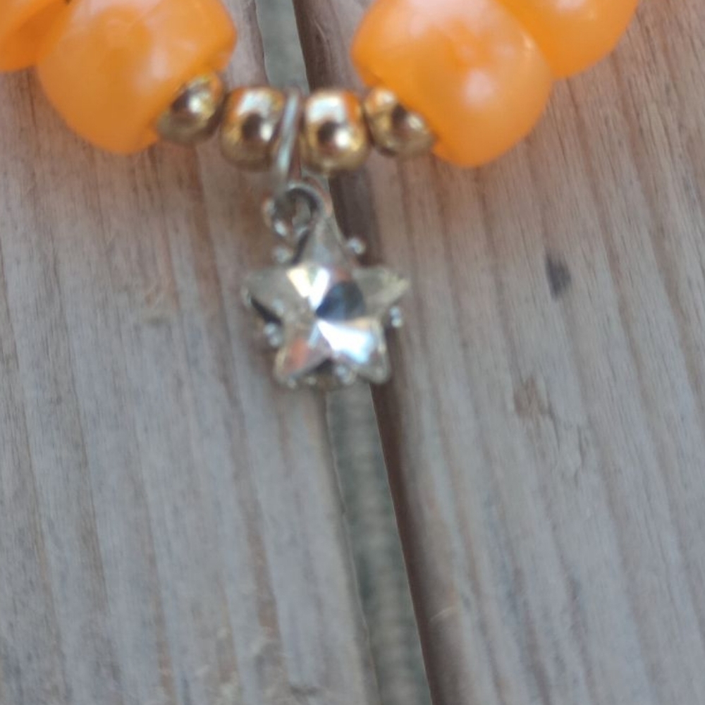 Handmade orange bracelet - Picture 3 of 4